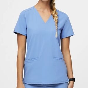 Figs Medical Sscrubs Casma 3 Pocket Scrub Top V-Neck Ceil BLUE size Large